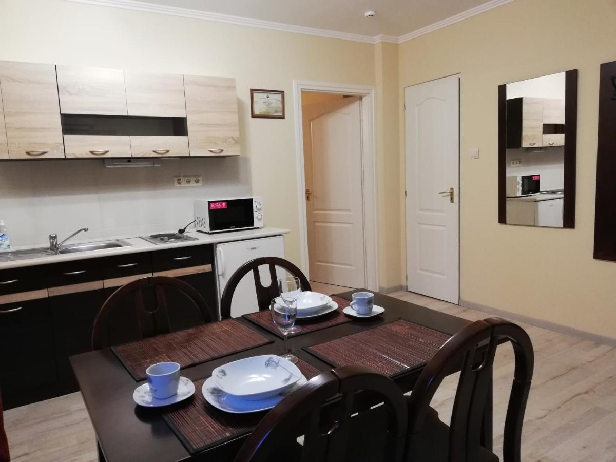 Voelgy Apartman Eger Esterno foto