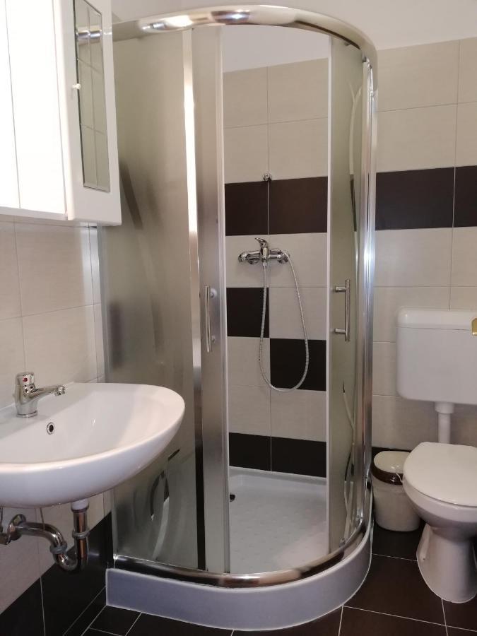 Voelgy Apartman Eger Esterno foto