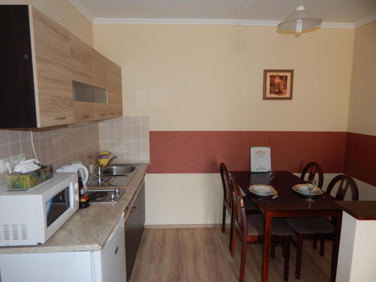 Voelgy Apartman Eger Esterno foto