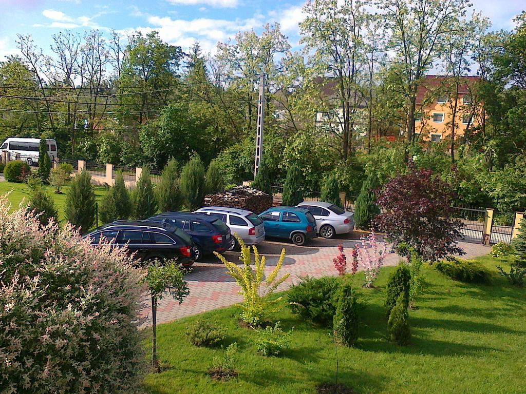 Voelgy Apartman Eger Esterno foto
