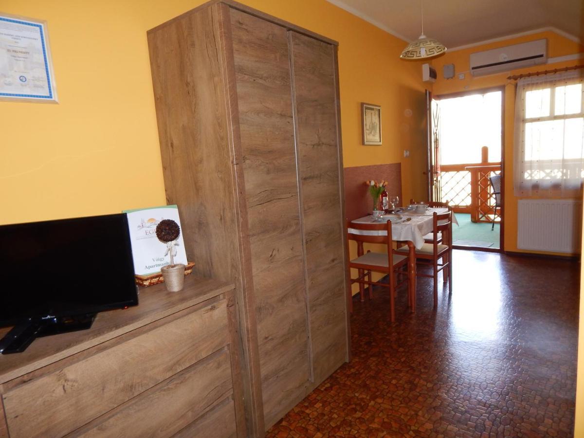 Voelgy Apartman Eger Esterno foto